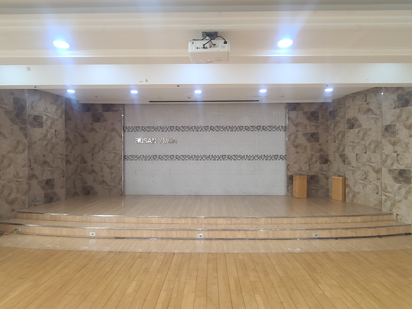 대강당7.jpg